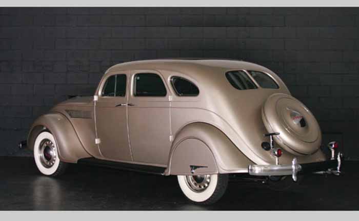 Chrysler Airflow 4-dr Sedan 1933