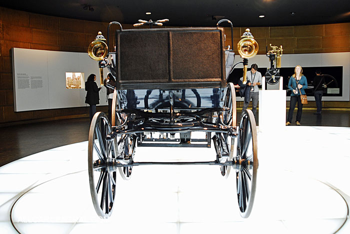 Daimler motorized Carriage 1886 