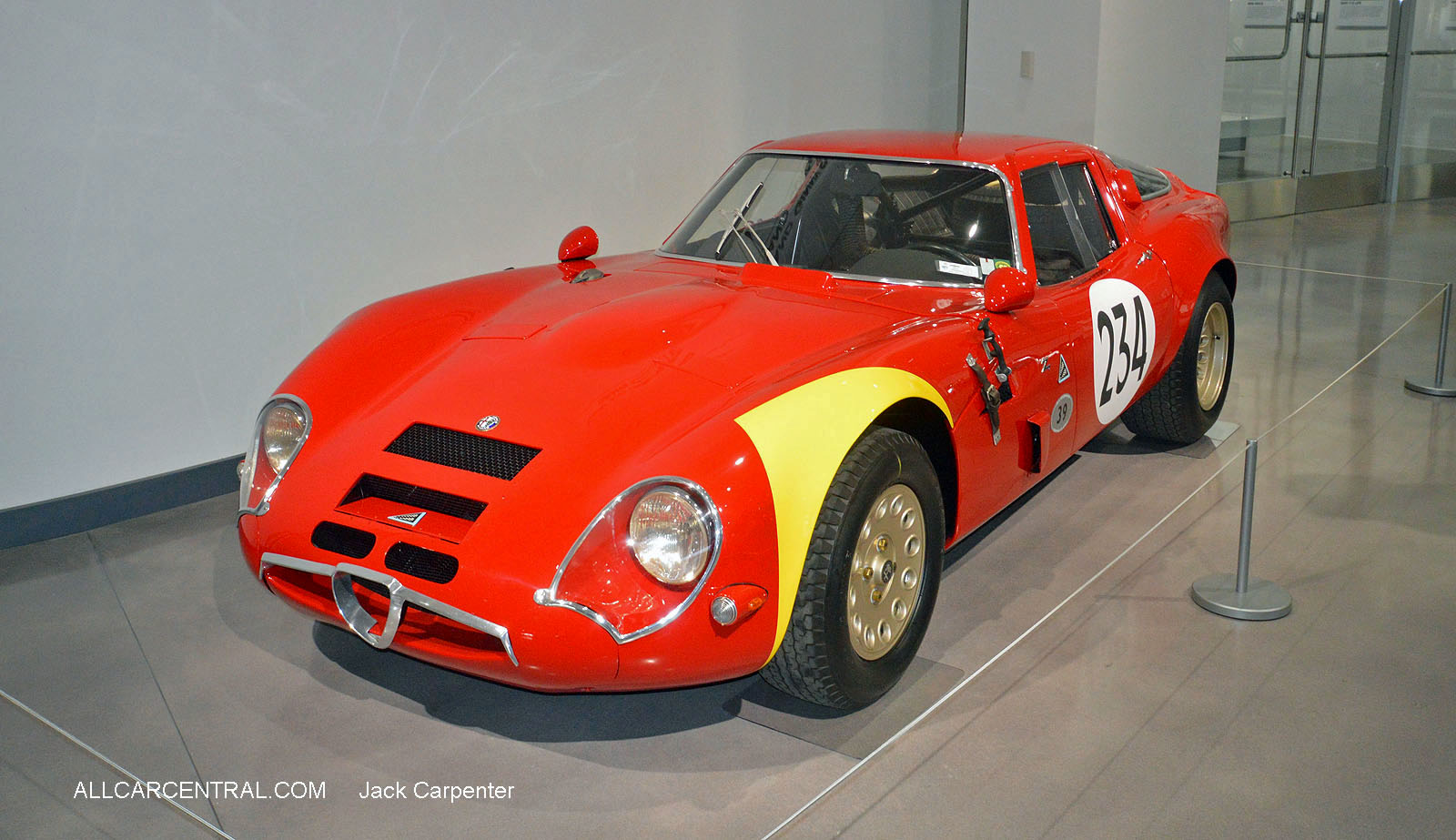   
Alfa Romeo TZ2 Zagato  Petersen Automotive Museum 
2016