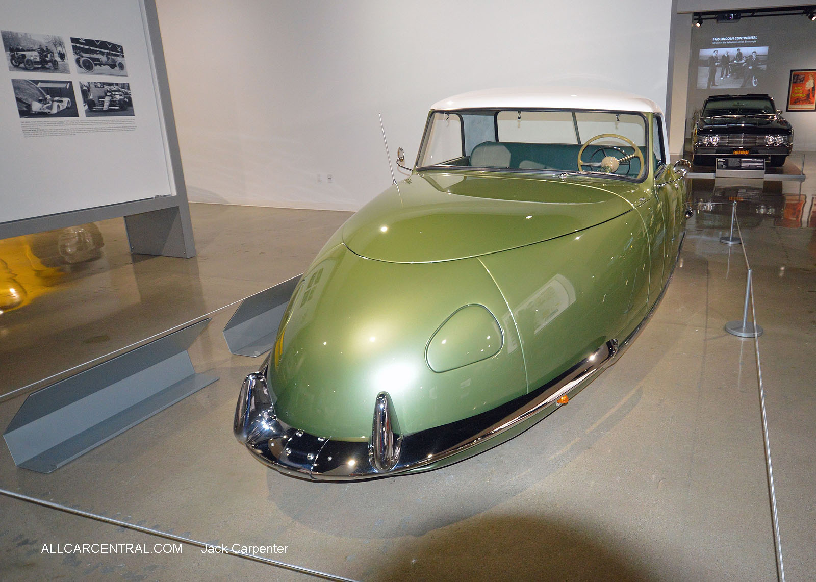   Davis 
Divan 1948  Petersen Automotive Museum 2016