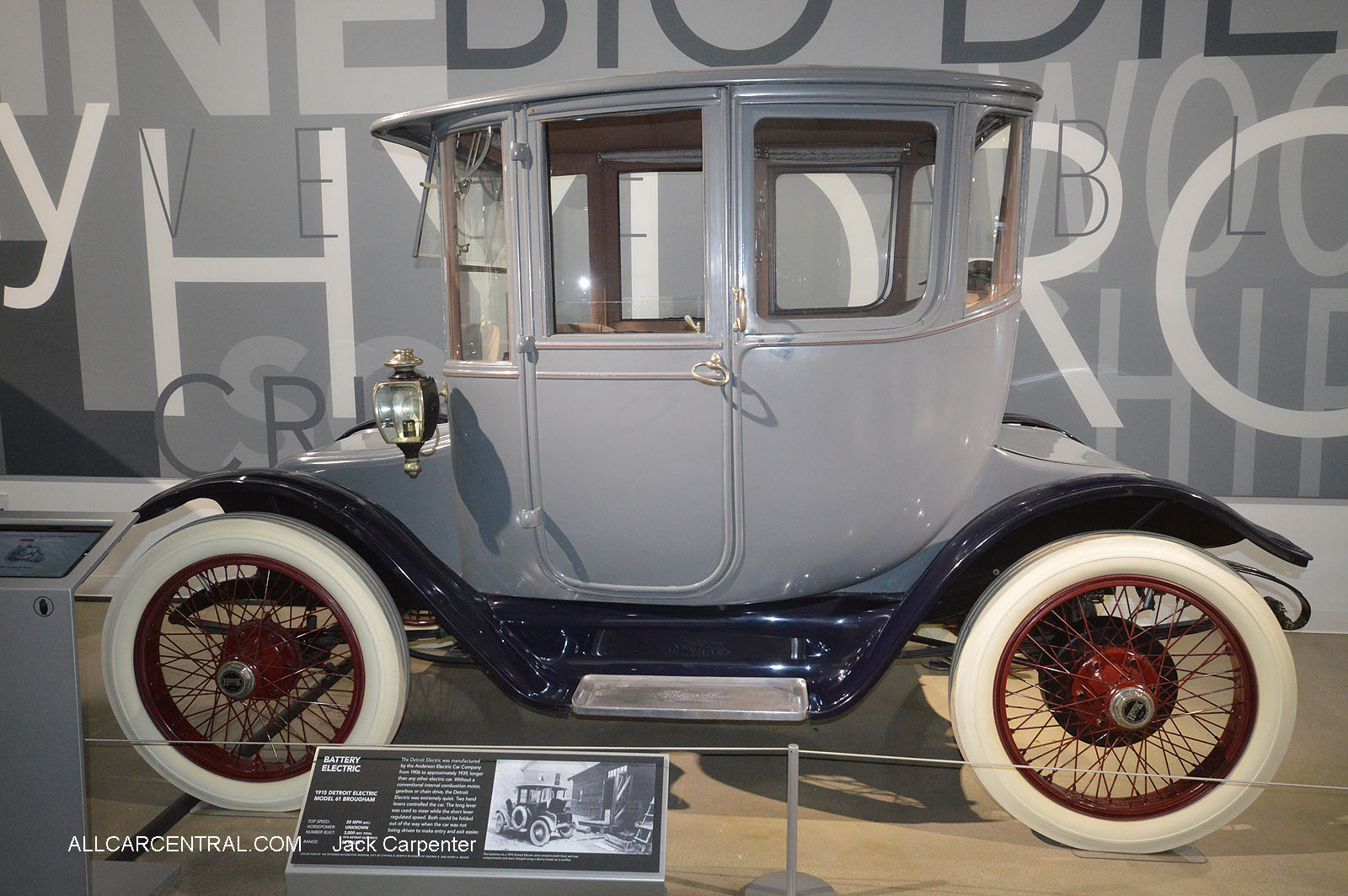   Detroit Electric Model 61 Brougham 1915 
 Petersen Automotive Museum 2016