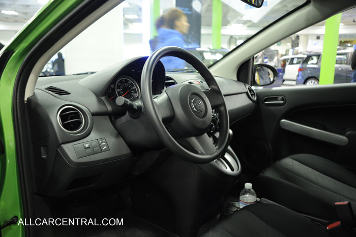 Mazda 2 Sport AT 2013