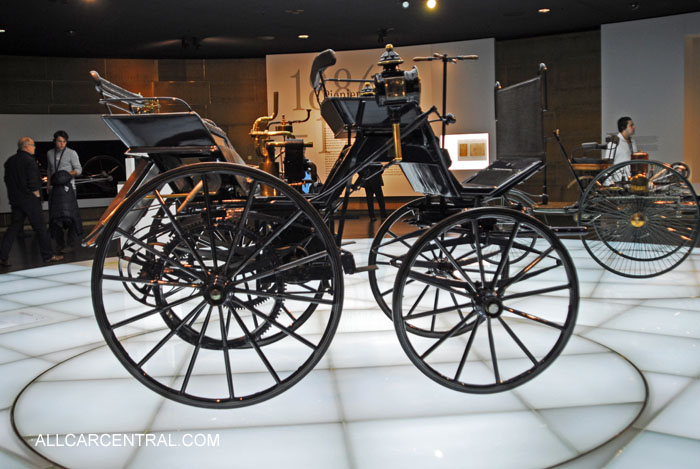 Daimler motorized Carriage 1886 